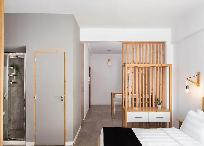 Acropolis Cozy Living