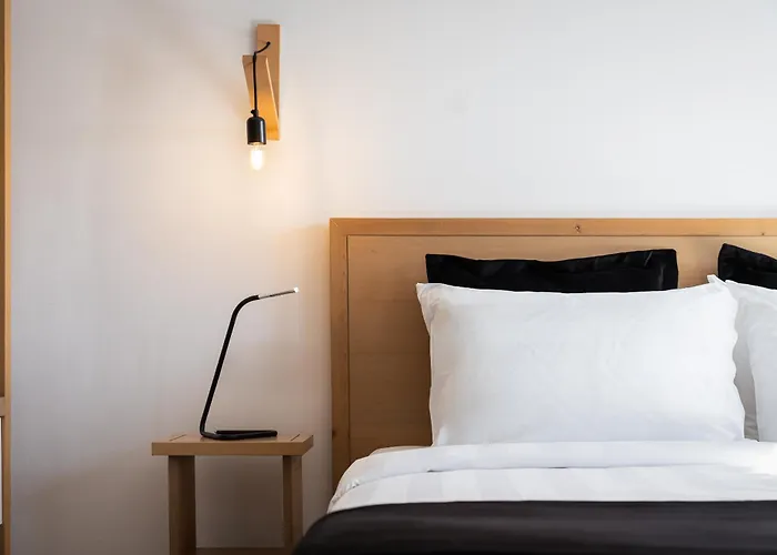 Acropolis Cozy Living